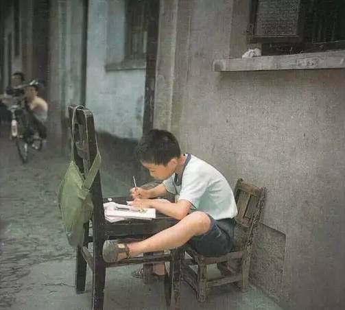 分享愛(ài)心，眾享溫情——華鑫集團(tuán)工會(huì)開(kāi)展“六一獻(xiàn)愛(ài)心”活動(dòng)(圖70)