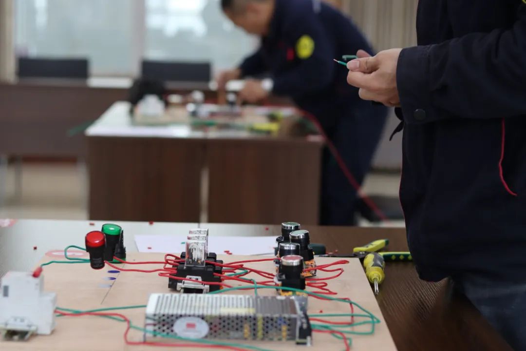 華鑫集團(tuán)2022年度技能比武正式開賽(圖24)