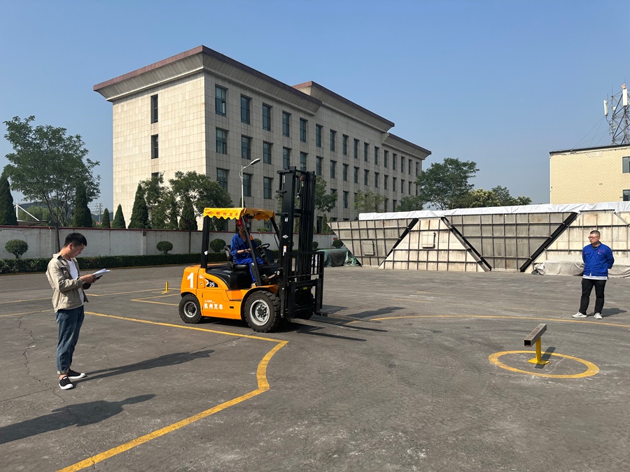 以技爭先，以能為榮——技能大賽(圖2)